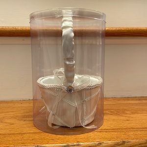 Selling two flower girl baskets